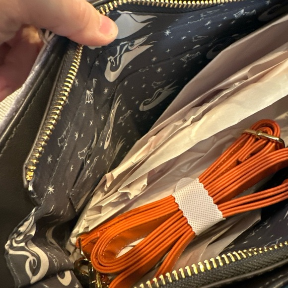 NWT Loungefly Disney The Nightmare‎ Before Christmas Jack & Sally Velvet Tote - Picture 3 of 10